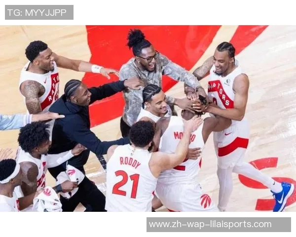 尼克斯与活塞激战正酣球队实力对决引发球迷热议